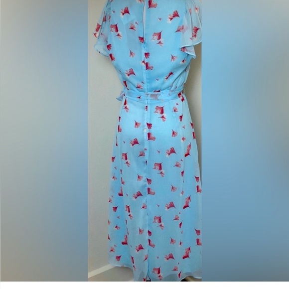 What is beautiful dress blue floral size 8/10 good night area of public women’s - Picture 11 of 12